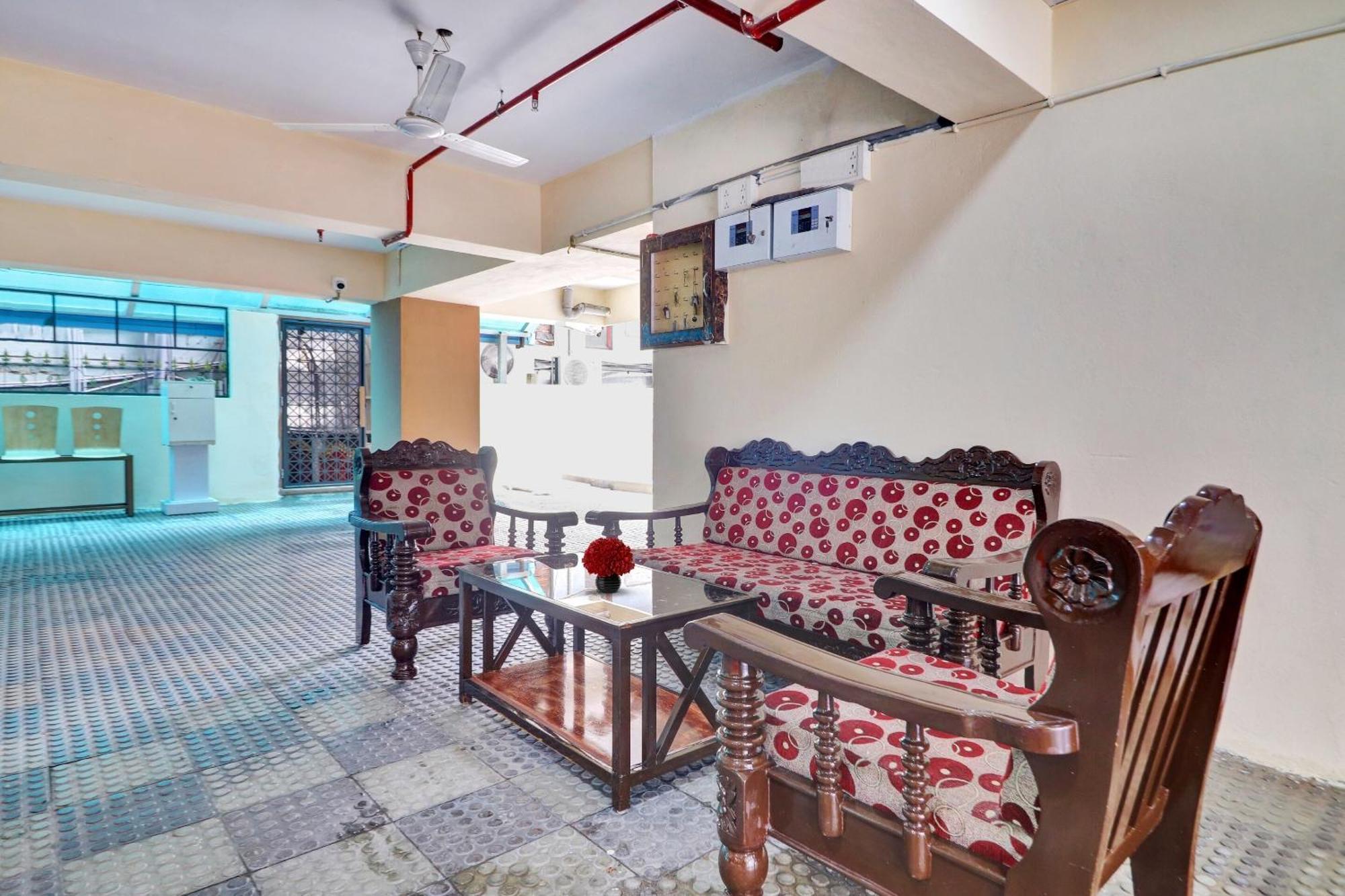 Heavens Inn Near Rasoolpura Metro Station Hyderabad Esterno foto