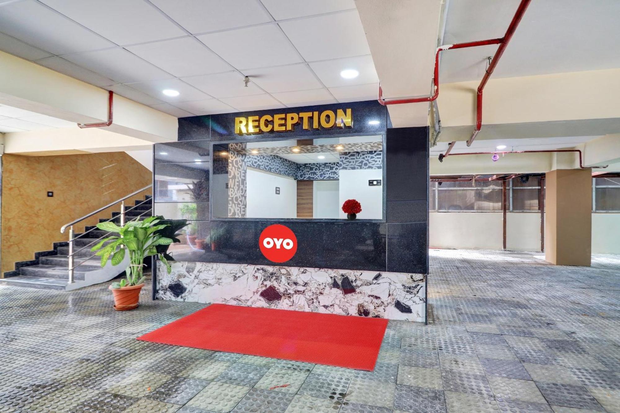 Heavens Inn Near Rasoolpura Metro Station Hyderabad Esterno foto